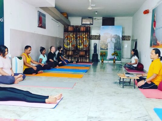 Mindfulness Meditation seesion in Adwait Yoga School By Guruji Sri Yogi Anand