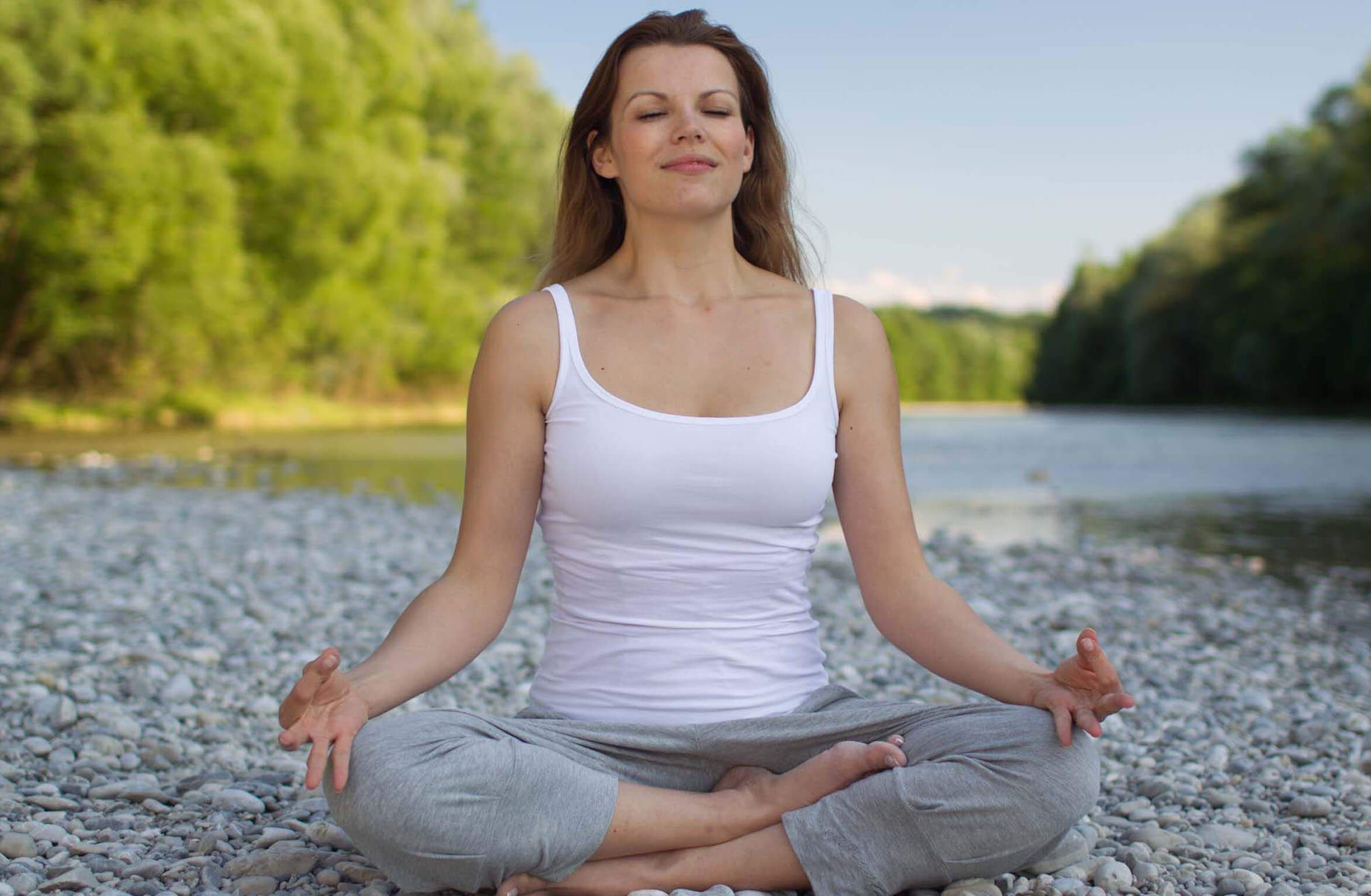 A women practicng pranayama for inhale and exhaltion